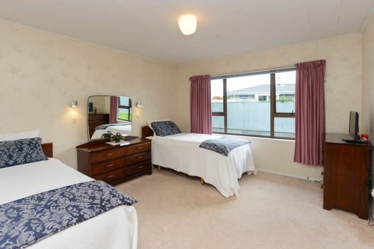 Photo of property in 2 Neagle Place, Greenmeadows, Napier, 4112