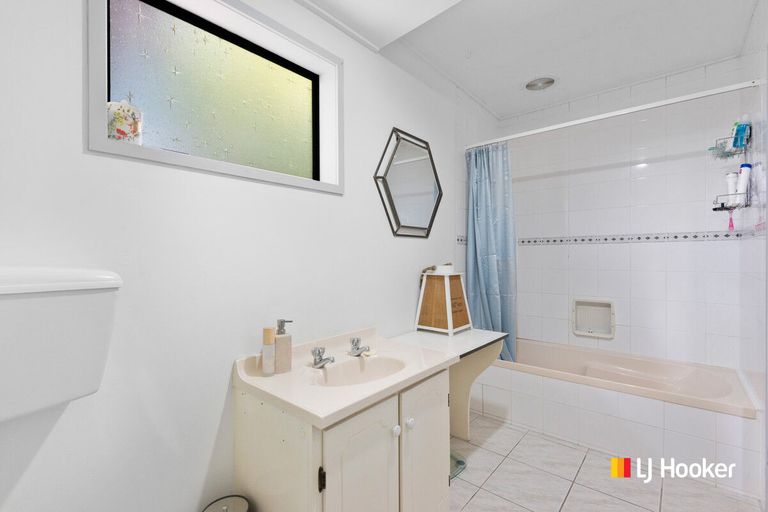 Photo of property in 19 Braeside, Kinmont Park, Mosgiel, 9024