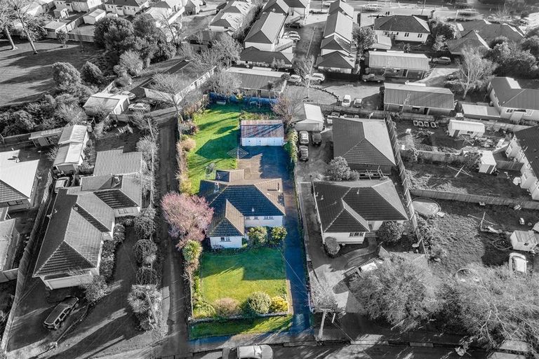 Photo of property in 6 Auburn Avenue, Upper Riccarton, Christchurch, 8041