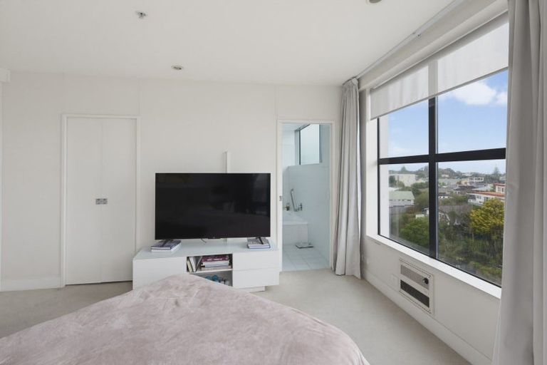 Photo of property in The Links, 20/378-382 Kapiti Road, Paraparaumu Beach, Paraparaumu, 5032