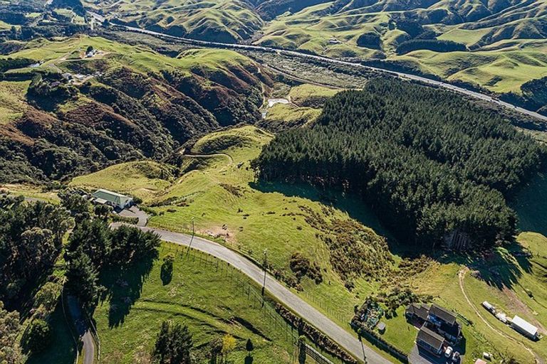 Photo of property in 68-76 The Track, Plimmerton, Porirua, 5026