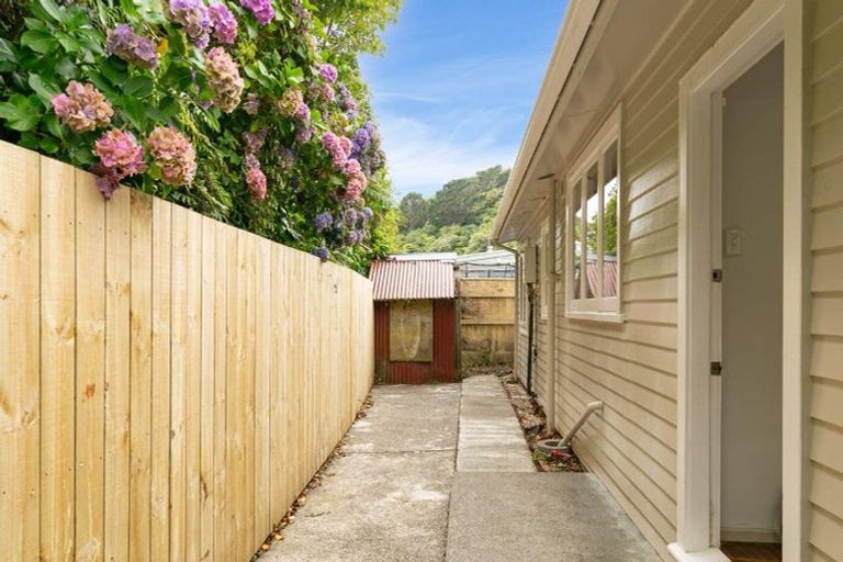 Photo of property in 27 Hathaway Avenue, Karori, Wellington, 6012