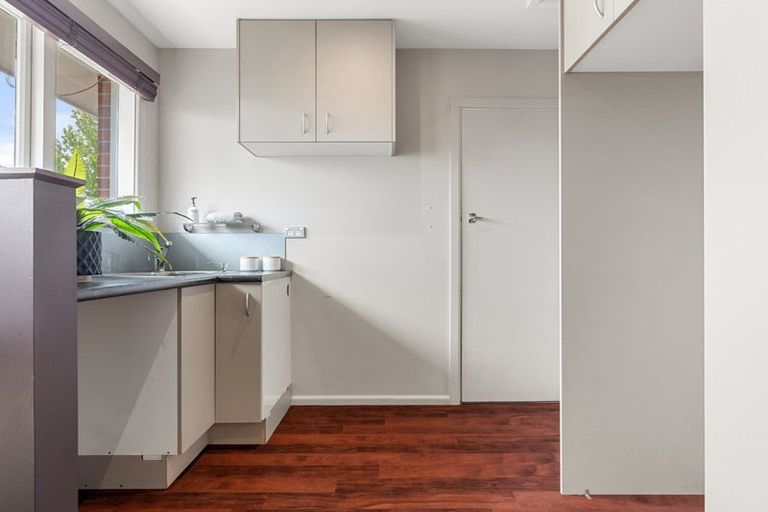 Photo of property in 33 Wingate Street, Redwood, Christchurch, 8051