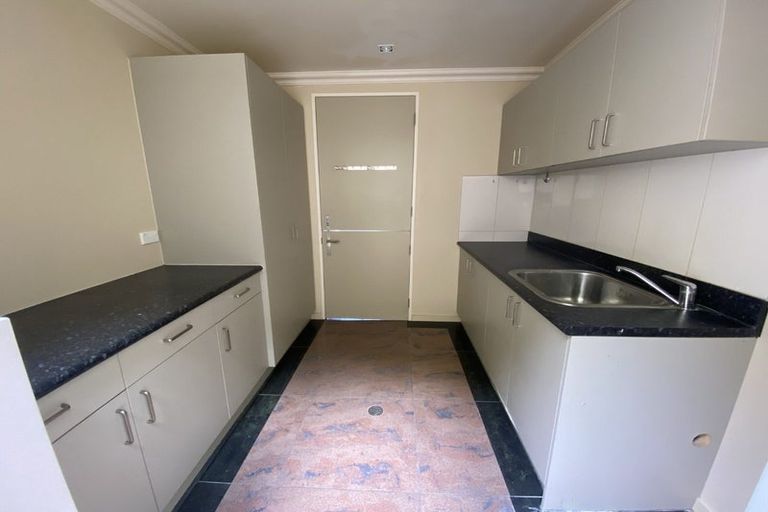 Photo of property in 19 Bunker Way, Strathmore Park, Wellington, 6022