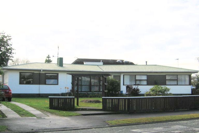 Photo of property in 2 Carolyn Place, Fitzroy, Hamilton, 3206