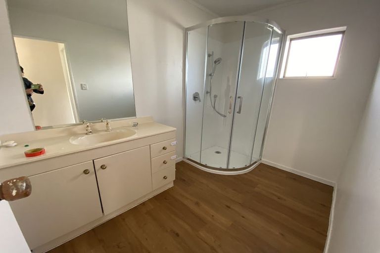 Photo of property in 11 Birman Close, Half Moon Bay, Auckland, 2012