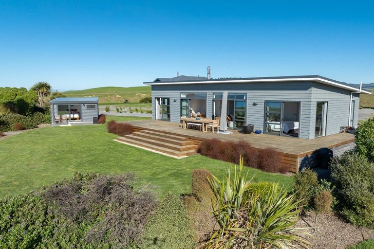 Photo of property in 37 Rochdale Road, Riversdale Beach, Masterton, 5872