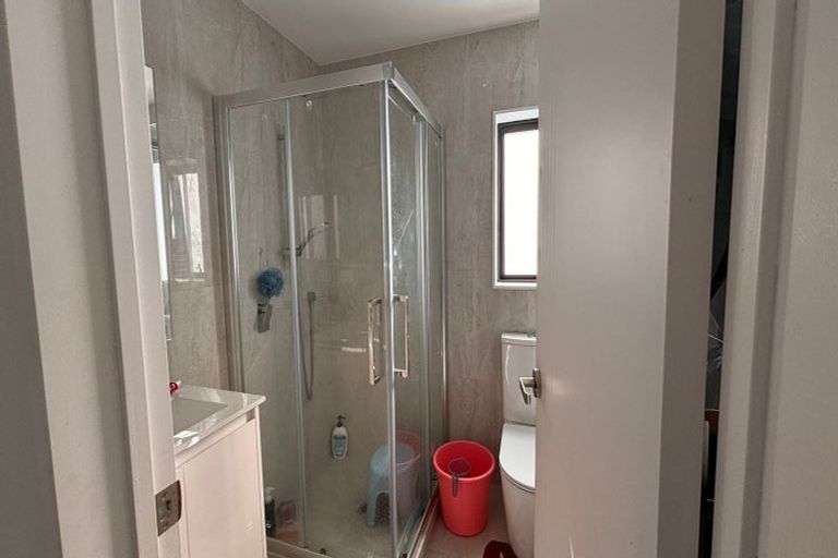 Photo of property in 9a Julian Place, Otara, Auckland, 2023