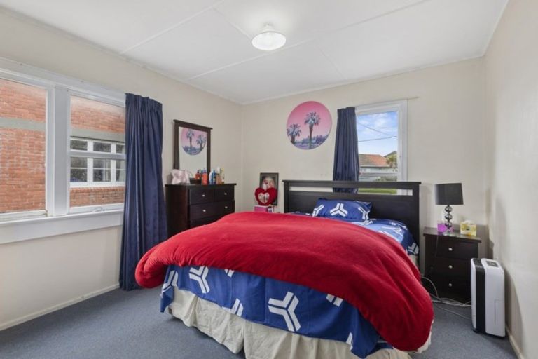 Photo of property in 12 Naenae Road, Naenae, Lower Hutt, 5011