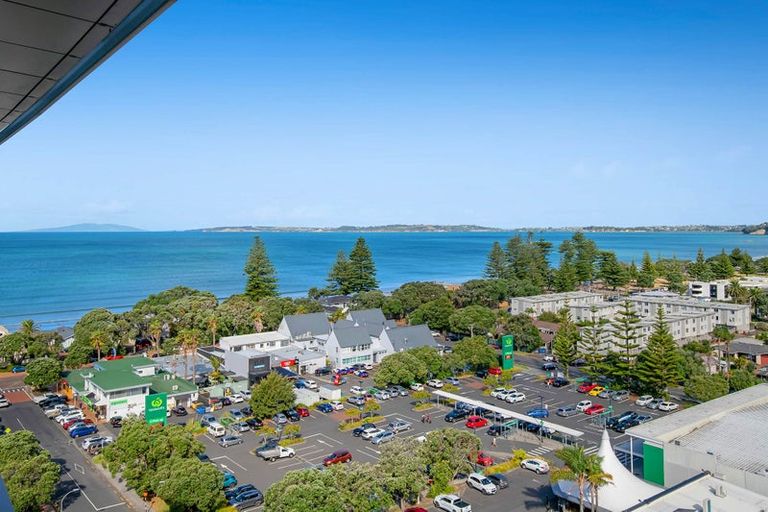 Photo of property in 1115/11 Tamariki Avenue, Kelston, Auckland, 0602