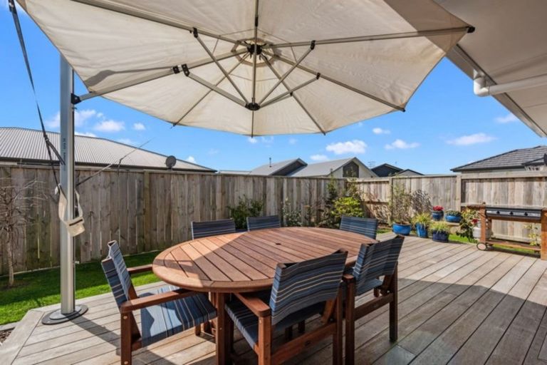 Photo of property in 39 Kahuparere Crescent, Pyes Pa, Tauranga, 3112