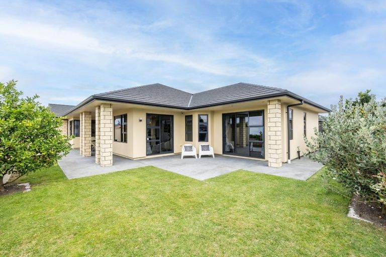Photo of property in 7 Rotoiti Way, Poraiti, Napier, 4112