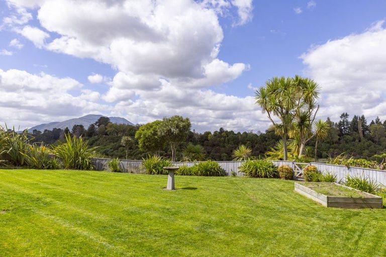 Photo of property in 2/26 Robinson Terrace, Rangatira Park, Taupo, 3330