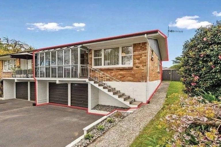 Photo of property in 2/3 Puutikitiki Street, Hamilton East, Hamilton, 3216