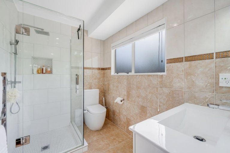 Photo of property in 34 Ambleside Drive, Northpark, Auckland, 2013