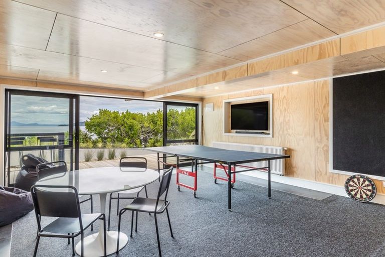 Photo of property in 224 Lake Terrace, Waipahihi, Taupo, 3330