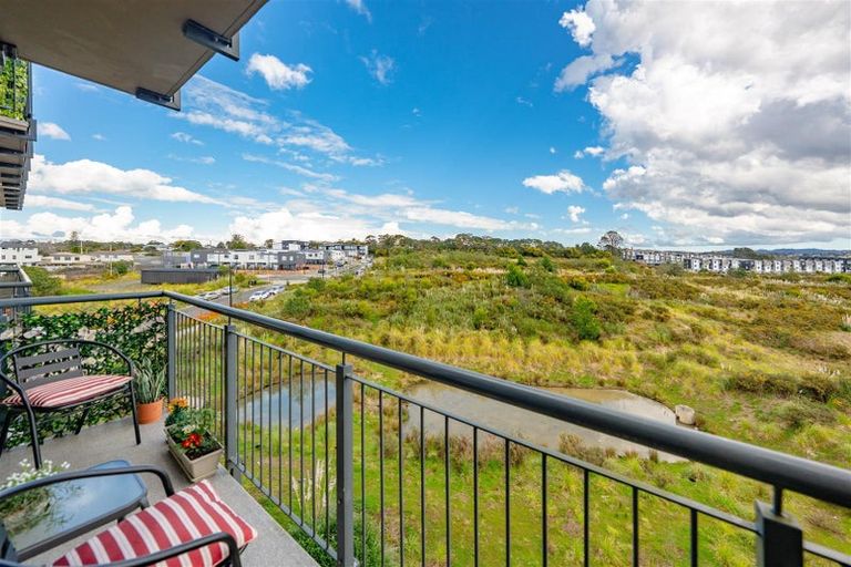 Photo of property in 4e/17 Crown Lynn Place, New Lynn, Auckland, 0600