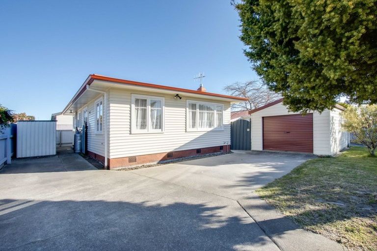 Photo of property in 24 Trinity Crescent, Pirimai, Napier, 4112