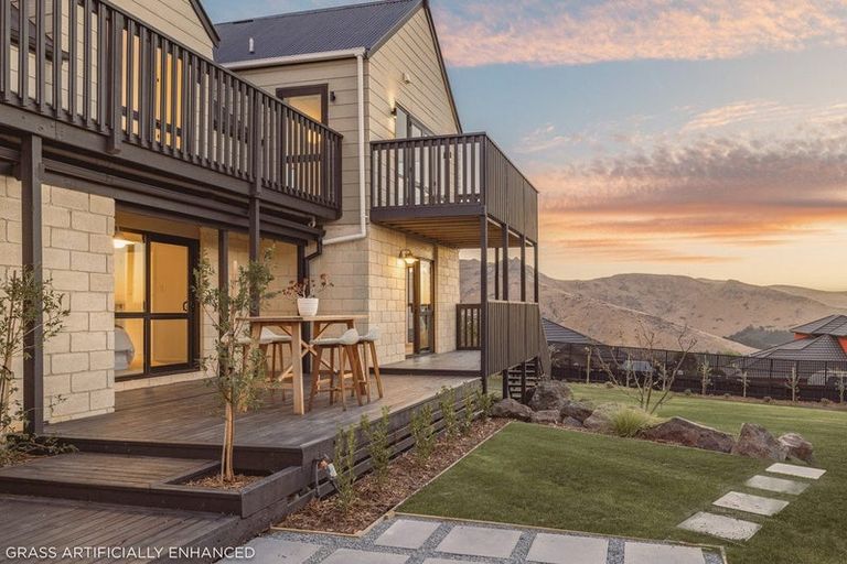 Photo of property in 240 Major Hornbrook Road, Mount Pleasant, Christchurch, 8081