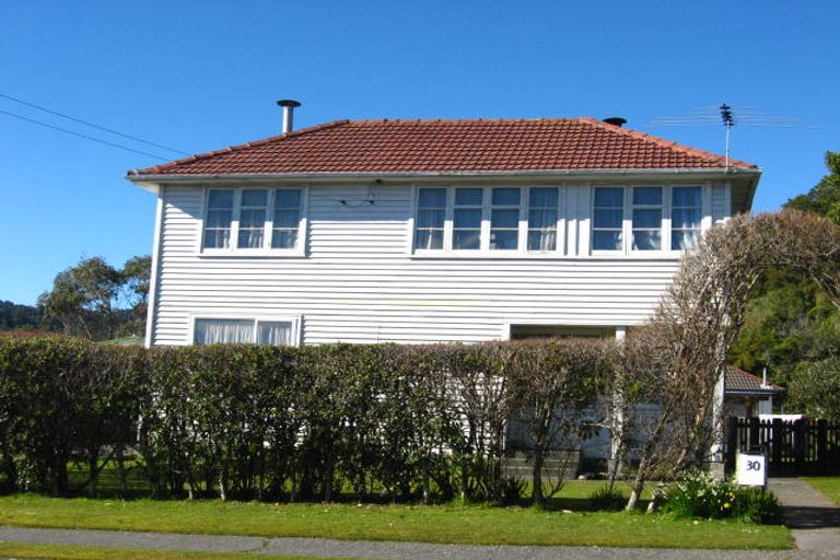 Photo of property in 30 Masters Street, Greymouth, 7805