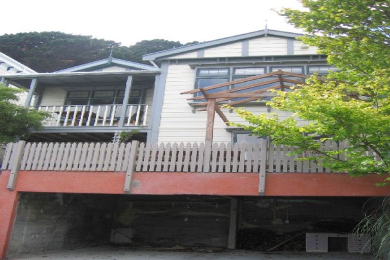 Photo of property in 25 Scarborough Terrace, Mount Victoria, Wellington, 6011