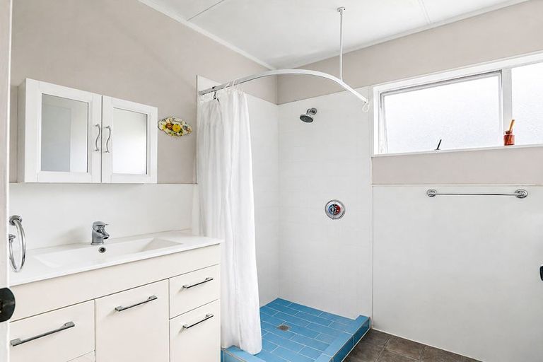 Photo of property in 94a Kawaha Point Road, Kawaha Point, Rotorua, 3010