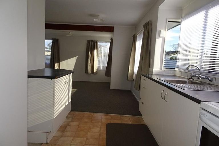 Photo of property in 114 Duchess Crescent, Mayfair, Hastings, 4122