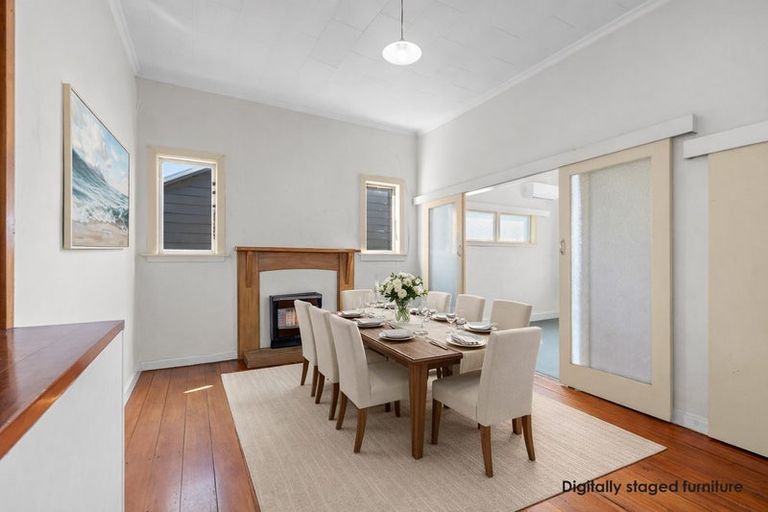 Photo of property in 58 Morley Street, New Plymouth, 4310