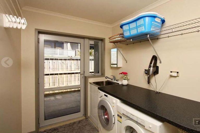 Photo of property in 174 Heta Road, Highlands Park, New Plymouth, 4312