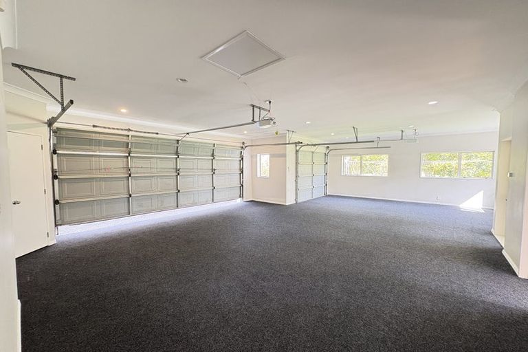 Photo of property in 154 Boord Crescent, Kumeu, 0891