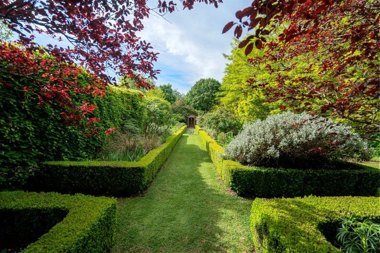 Photo of property in 11 Genesis Drive, West Melton, Christchurch, 7675