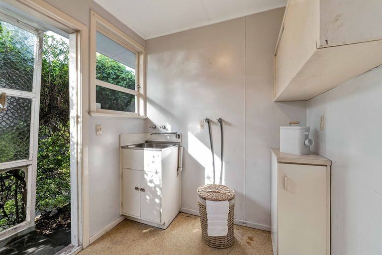 Photo of property in 173 Tukapa Street, Westown, New Plymouth, 4310