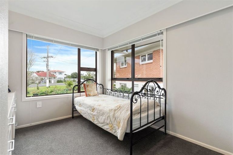 Photo of property in 37 Toroa Street, Torbay, Auckland, 0630