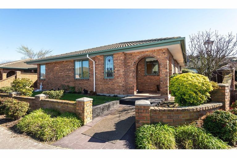 Photo of property in 5 Tulip Lane, Spreydon, Christchurch, 8024