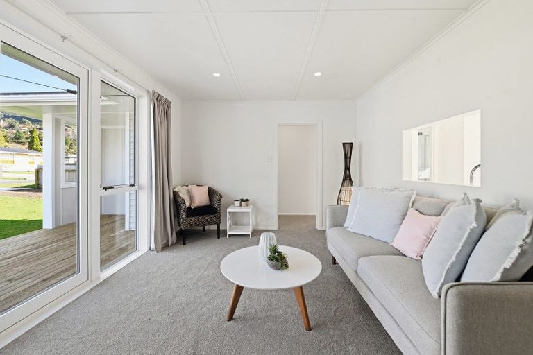 Photo of property in 11 Park Road, Western Heights, Rotorua, 3015