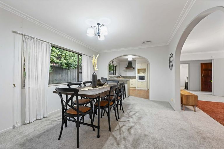 Photo of property in 24 Burn-murdoch Street, St Andrews, Hamilton, 3200