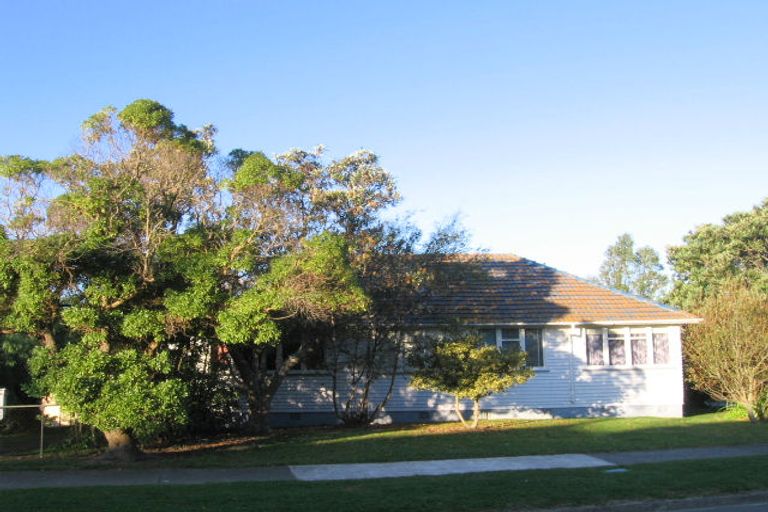 Photo of property in 2 Muturangi Grove, Elsdon, Porirua, 5022