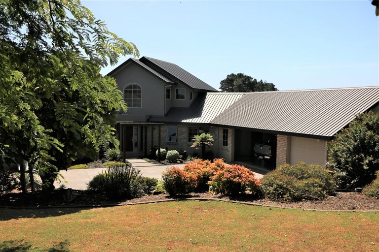 Photo of property in 27 Bayview Drive, Waiuku, 2123