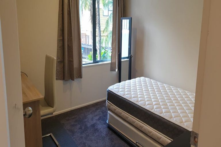 Photo of property in 9 Ridvan Grove, Ngaio, Wellington, 6035