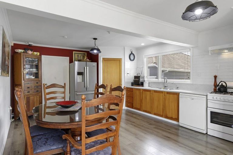 Photo of property in 17 Burden Avenue, Wainuiomata, Lower Hutt, 5014