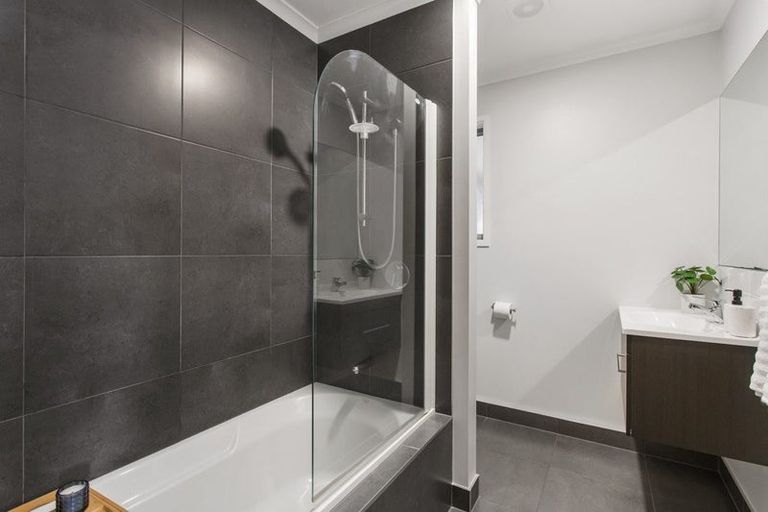 Photo of property in 33 Bradwell Crescent, Halswell, Christchurch, 8025