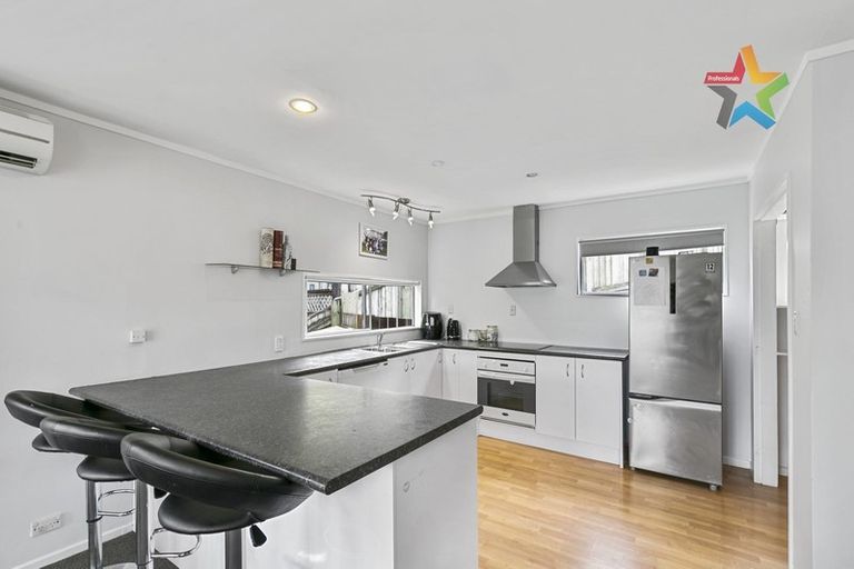 Photo of property in 7b Gurney Road, Kelson, Lower Hutt, 5010