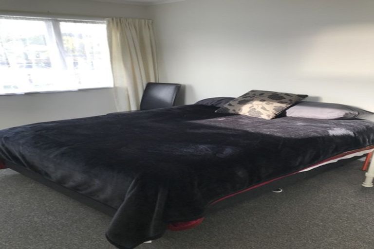 Photo of property in 2 Coleman Street, Paraparaumu, 5032