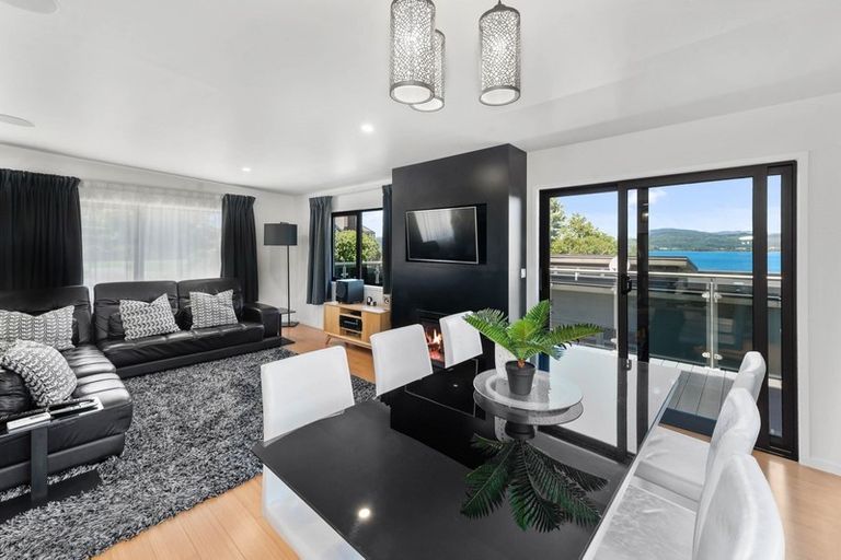 Photo of property in 2b Pah Road, Kawaha Point, Rotorua, 3010