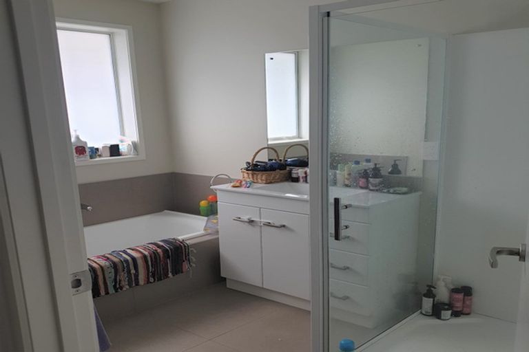 Photo of property in 30a Mellsop Avenue, Waiuku, 2123