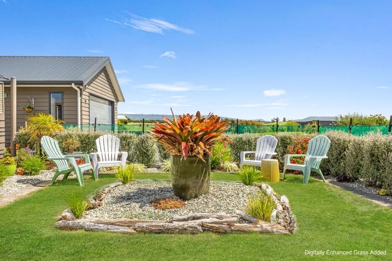 Photo of property in 98 Pitt Road, Hillsborough, New Plymouth, 4372