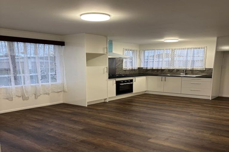 Photo of property in 5 Treviso Place, Clover Park, Auckland, 2023