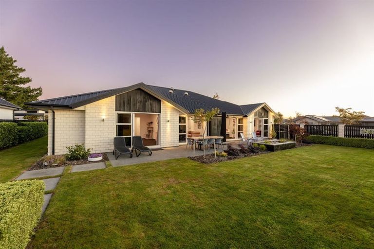 Photo of property in 53 Dunlops Crescent, Bottle Lake, Christchurch, 8083