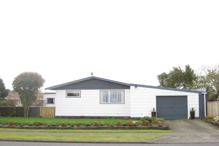 Photo of property in 52 Gardenia Avenue, Bell Block, New Plymouth, 4312