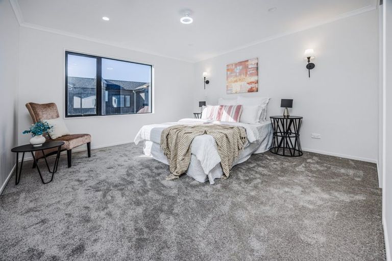 Photo of property in 38b Seymour Road, Sunnyvale, Auckland, 0612